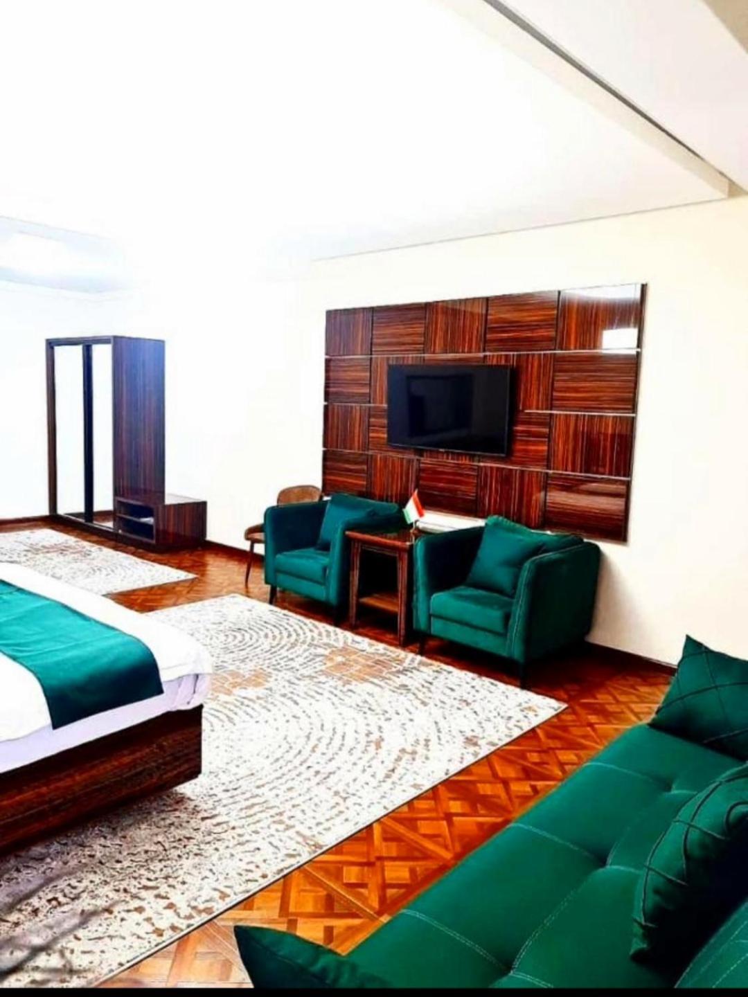 Hotel Ayni دوشانبي الغرفة الصورة