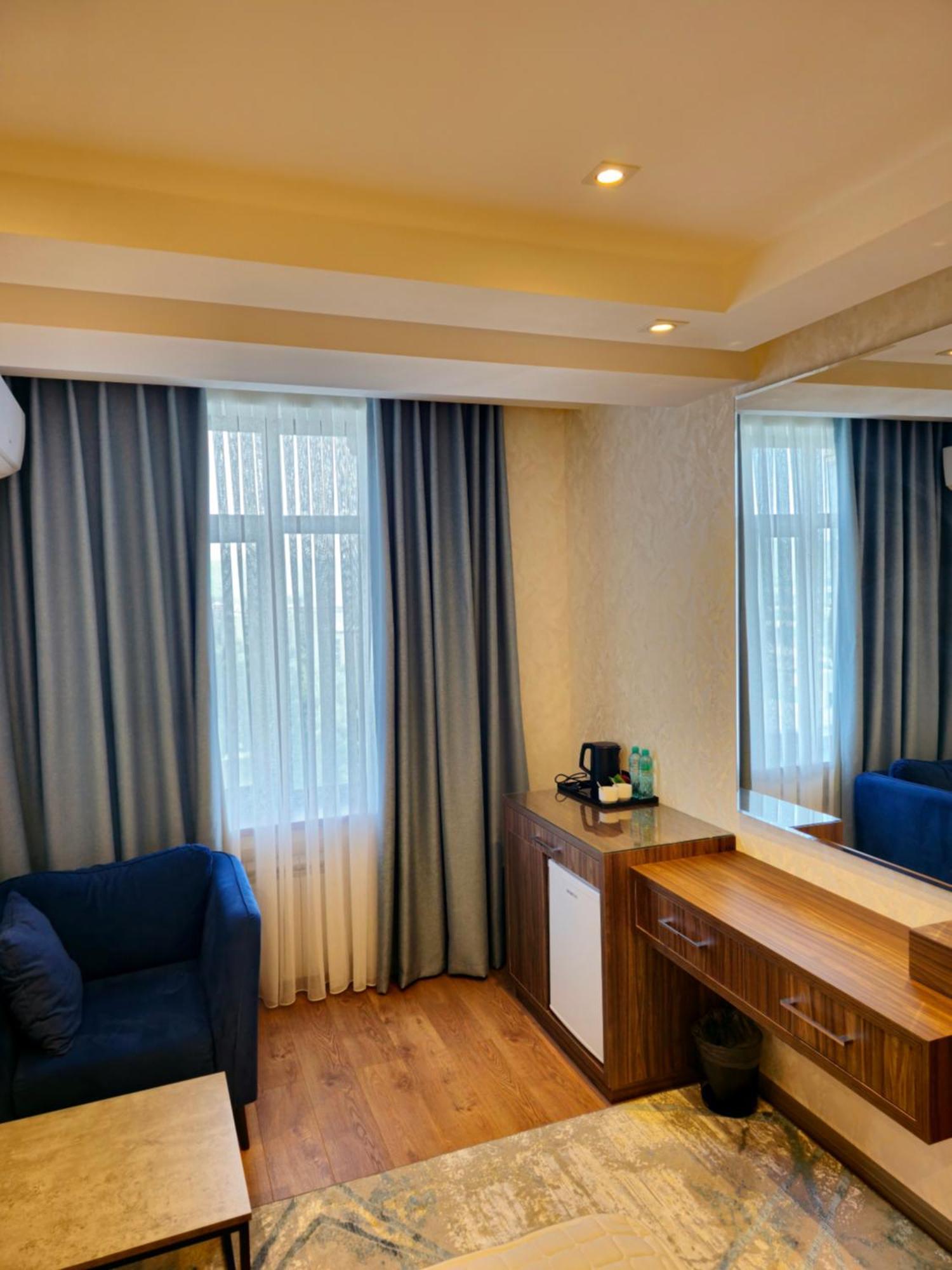 Hotel Ayni دوشانبي الغرفة الصورة