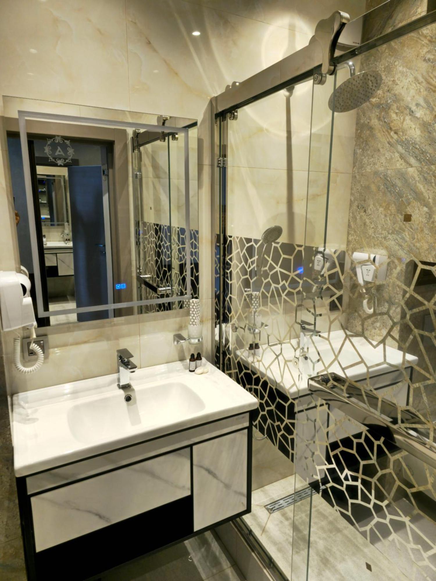 Hotel Ayni دوشانبي الغرفة الصورة