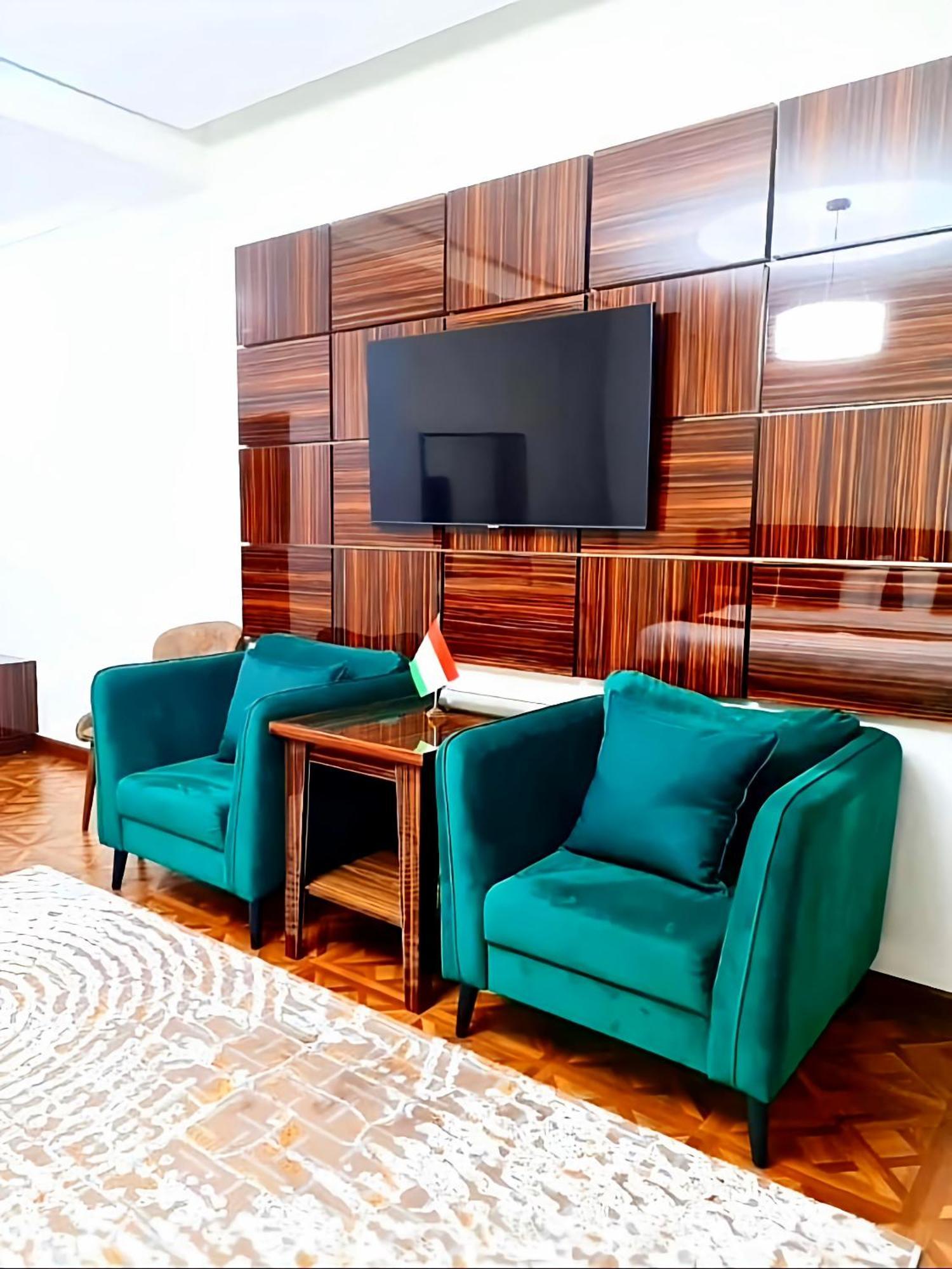 Hotel Ayni دوشانبي الغرفة الصورة